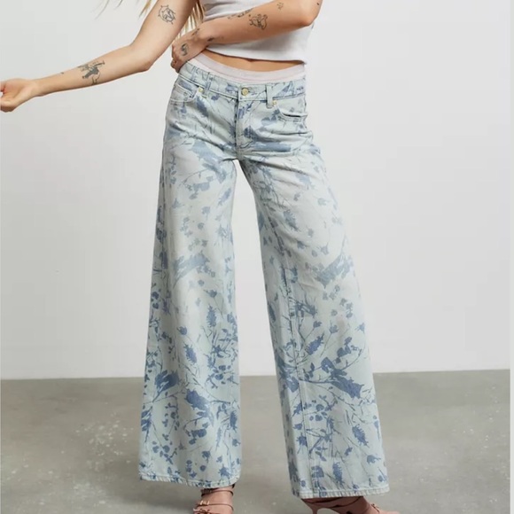 BDG Urban Outfitters UO Low & Wide Jean Floral Print - Picture 1 of 11